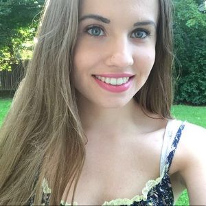 Meet your Posher, Hannah